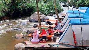 Camping Di Bandung Dengan Banyak Hal Yang Spesial