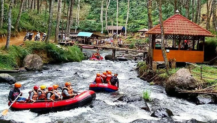 Keunggulan Wisata Arung Jeram di Palayangan River
